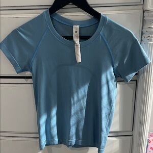 Lululemon swiftly tech short sleeve